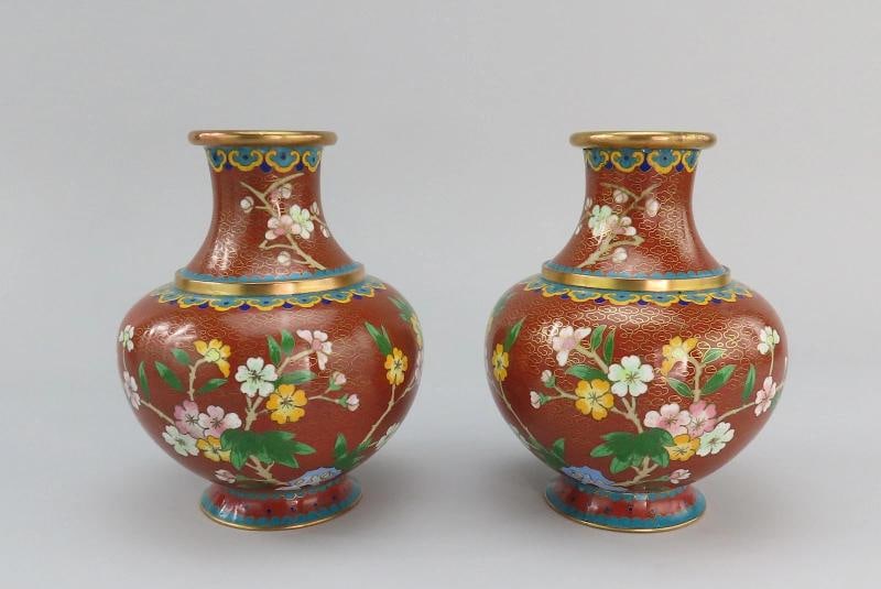 Fabulous Mid 20th Century Pair Cloisonne Vases Red w/ Pink Flowers 6 1/4" Tall: Primary Material: Cloisonne,Color: Red,Age: 1960-1980s,Region of Origin: China,Country of Origin: China Presented is a fabulous pair of mid-20th century cloisonne vases. This pair displays an elegant