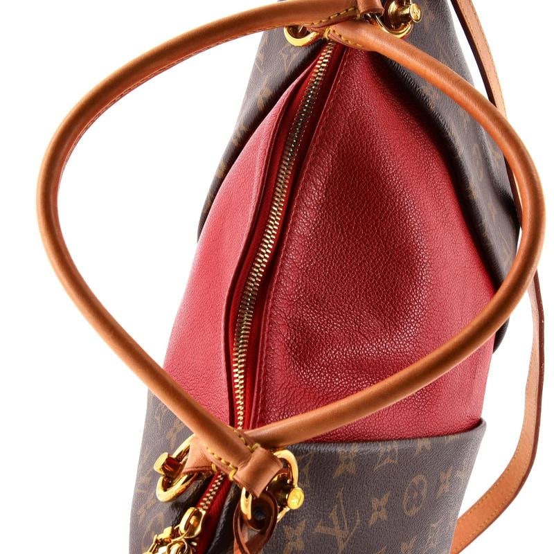 Louis Vuitton V Tote Monogram Canvas and Leather MM - 8