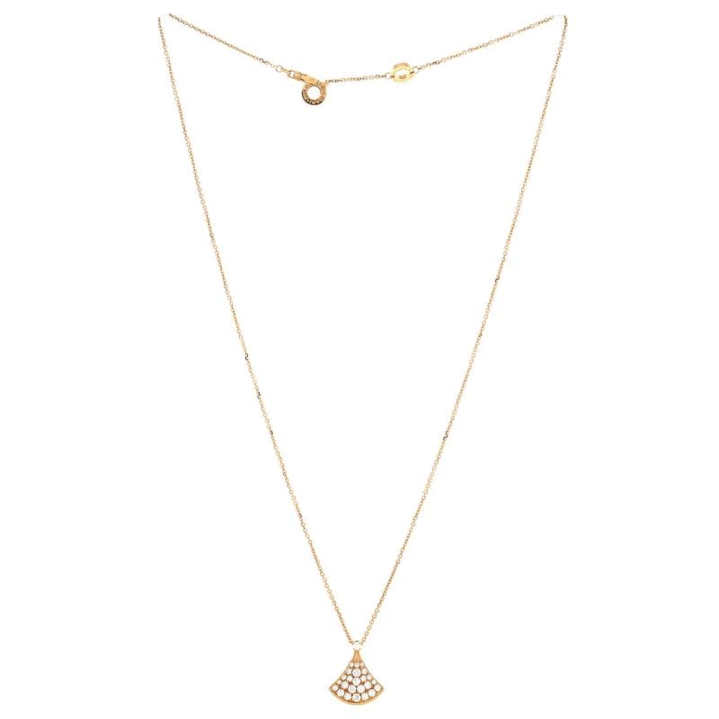 Bvlgari Divas' Dream Pendant Necklace 18K Yellow Gold with Diamonds Small - 3