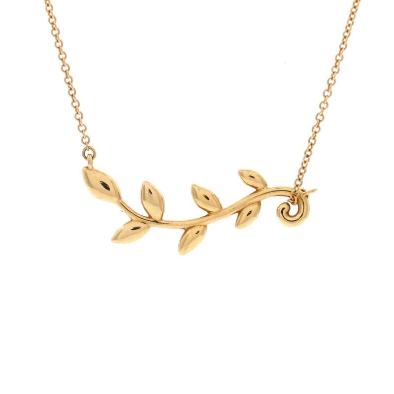 Tiffany & Co. Paloma Picasso Olive Leaf Vine Pendant Necklace 18K Yellow Gold: Measurements: Length: 18.0 ", Pendant Length: 27.50 mm, Pendant Width: 11.20 mm . Condition: Pre-owned - Good,Brand: Tiffany & Co.,Main Stone: Unknown,Metal: 18K Yellow Gold,Metal Purity: 18K,Style: