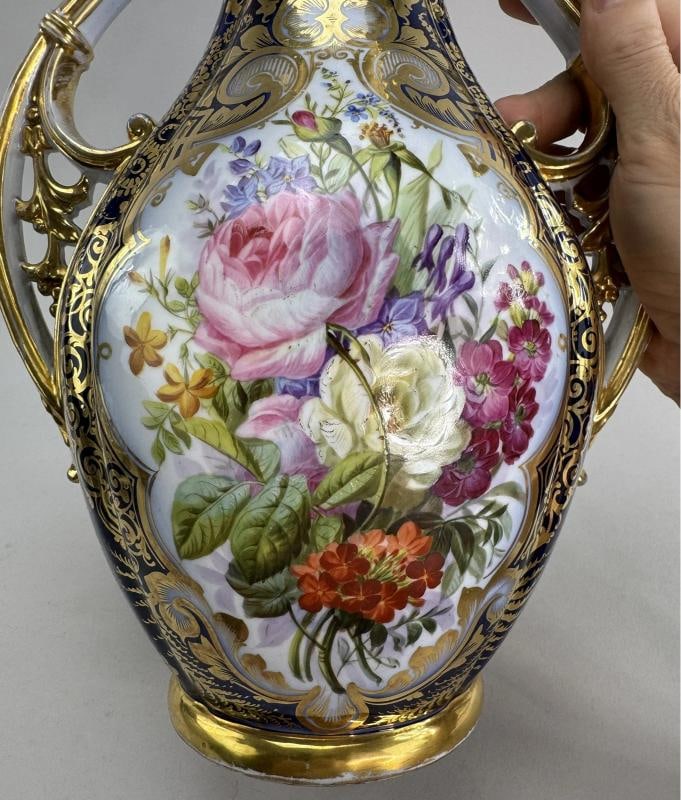 Pair of Antique Paris Porcelain Vases Had Painted - 5