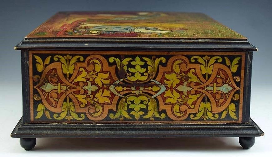 Antique Late 1800s Raised Box w/Classical Greco Roman Hand Painted Decor - 6