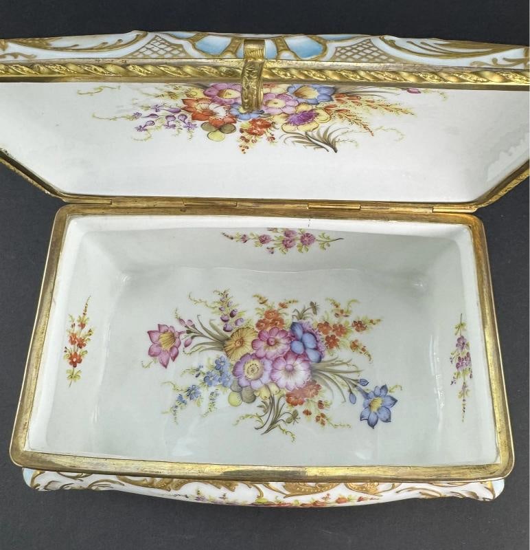 Ornate Handpainted c1900 European Porcelain Jewelry Dresser Box w Courting Scene - 8
