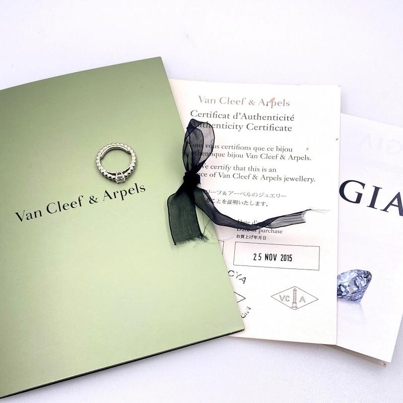 Van Cleef & Arpels Perlee Diamond Engagement Ring 0.50 cts DVVS2 18k White Gold - 3