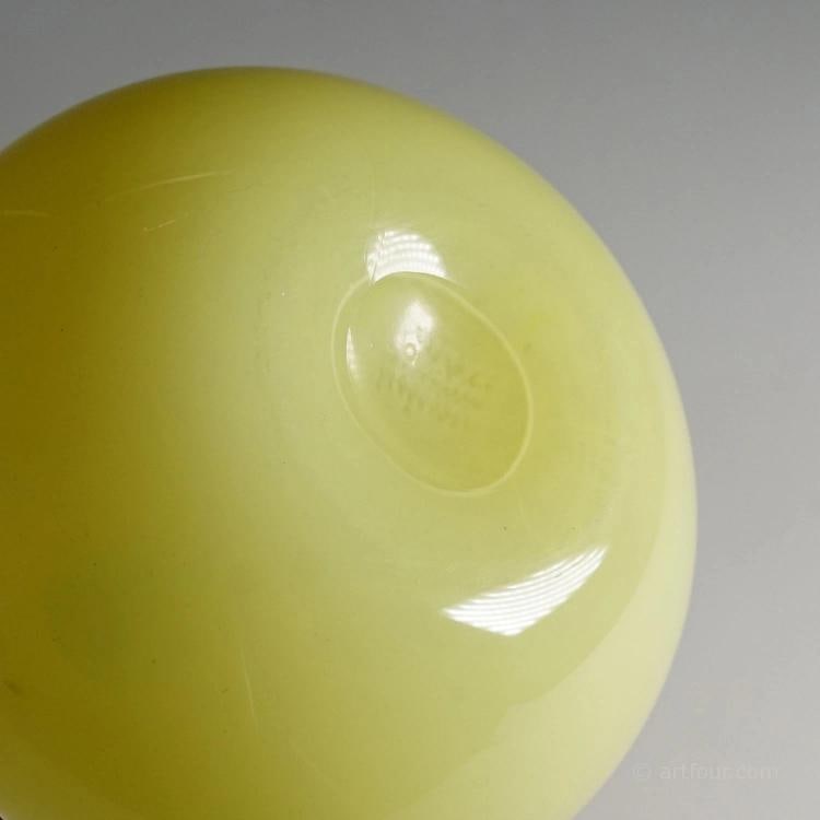 Vittorio Zecchin for Venini Soffiato Vase in Yellow and Lattimo Glass ca. 1950s - 6