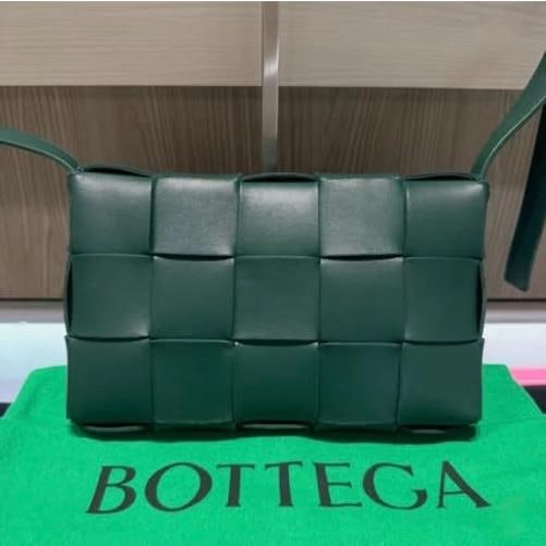 Bottega Veneta Small Cassette Bag in Rain Tree Green - 7