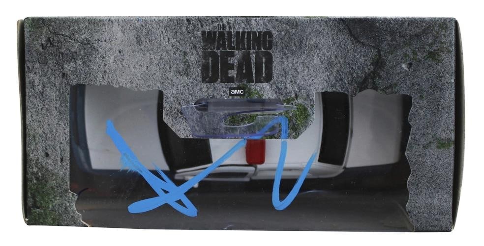 Andrew Lincoln Walking Dead Signed Crown Victoria 1:32 Die Cast Car JSA - 6