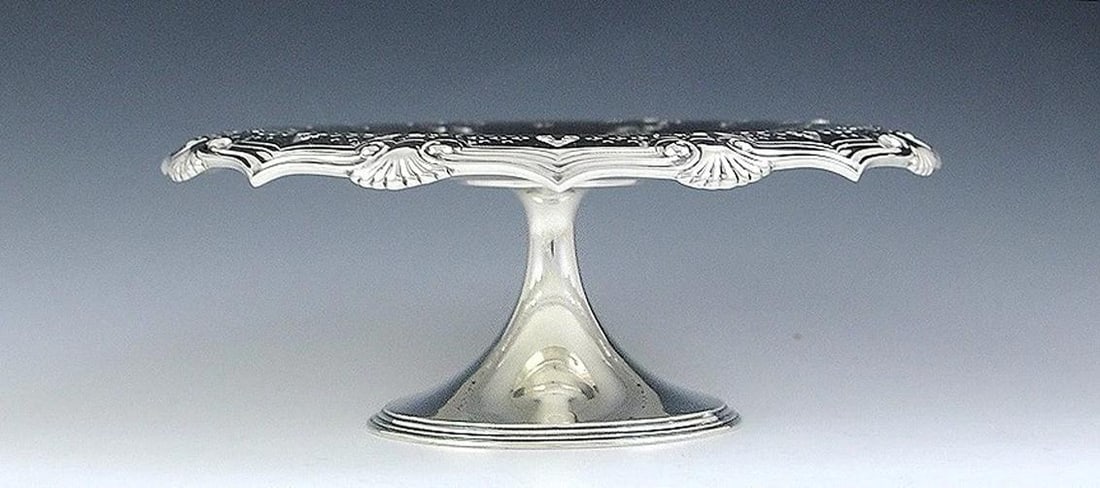 Excellent Quality Pair Tiffany Sterling Silver Compotes circa 1920s - 3