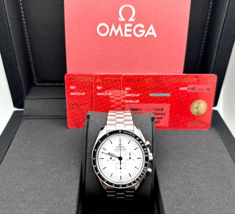 2025 Omega Speedmaster Moonwatch White Dial 310.30.42.50.04.001 42mm Box Paper: Condition: Pre-owned - Excellent,Bezel Color: Black,Year Manufactured: 2025,Band/Strap: Bracelet,Case Color: Silver,Department: Men,Caseback: Exhibition,Bezel Type: Tachymeter,Watch Shape: Round,Style