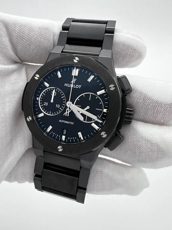 Hublot 520.CM.1170.CM Classic Fusion Chronograph Black Ceramic Box Paper 2018 - 13