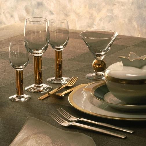 NEW ORREFORS CRYSTAL NOBEL MARTINI GLASSES PAIR #6267915 BRAND NIB GOLD - 5