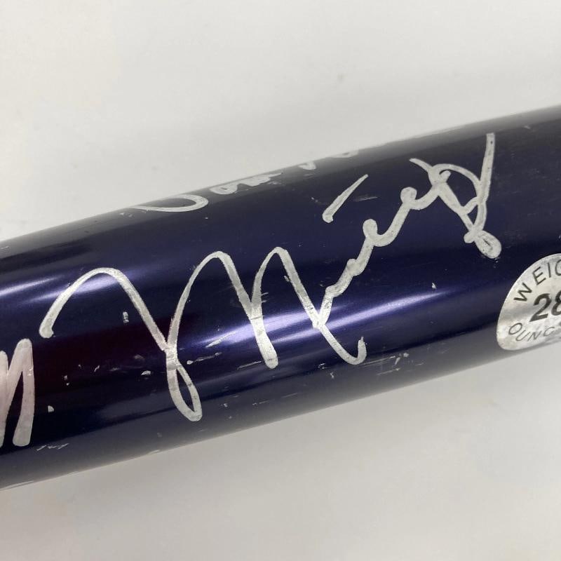 Michael Jordan 1993 Michael Jordan's Air Force Team Signed Baseball Bat Beckett - 4