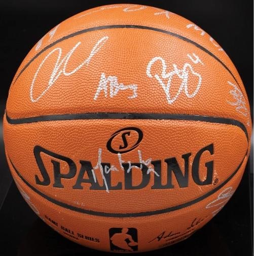 Kobe Bryant Final Season 2015-16 Los Angeles Lakers Team Signed Basketball PSA - 4