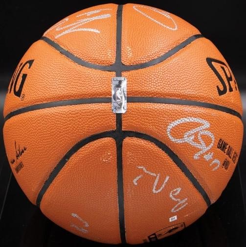 Kobe Bryant Final Season 2015-16 Los Angeles Lakers Team Signed Basketball PSA - 8