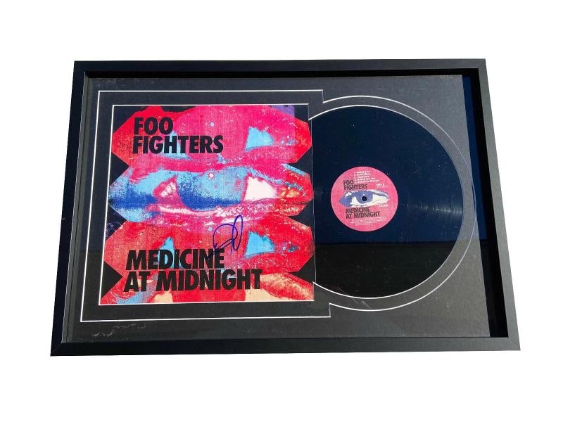 Dave Grohl Signed Auto Framed Foo Fighters Medicine At Midnight Vinyl Beckett: Industry: Music,Signed: Yes,Autograph Authentication: Beckett,Object Type: Record,Original/Reproduction: Original,Featured Refinements: Signed LP,Country of Origin: United States