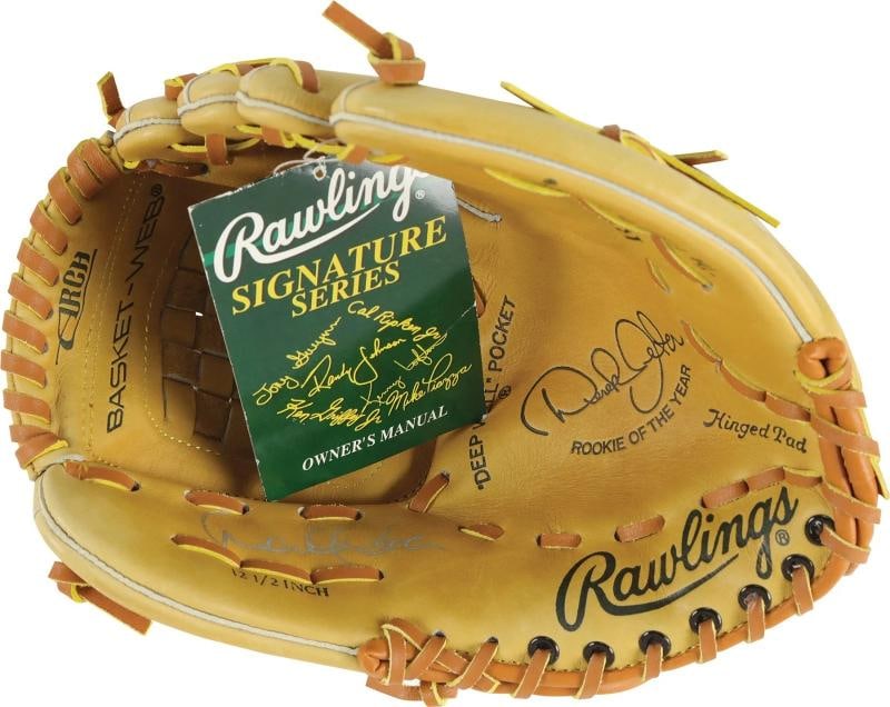 Derek Jeter Signed 1996 Rookie Of The Year Rawlings Baseball Glove JSA - 7
