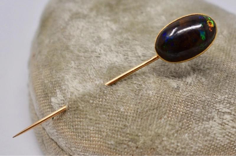 Antique c. 1900 CARTIER Henri Picq 18k Solid Gold & 4ct Boulder Opal Stick Pin: The head (opal + bezel setting) measures approx. 18.5mm x 12mm The pin measures 65mm in total length. Total weight: 3.53 grams . Condition: Pre-owned - Excellent: This item has been previously worn; h