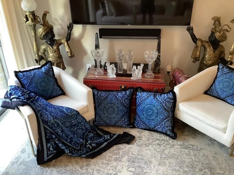 Atelier Versace Custom Made Set Of 4 Pillows Sz18Ã¢â‚¬Â18Ã - 12
