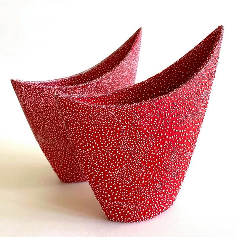 1990'S POSTMODERN CRESCENT ELLIPSE DOTTED TEXTURE ASYMMETRICAL CERAMIC VASES 2P: MEASURE 7" W X 2 3/8" D X 8" H.. Condition: Used,Size: Medium,Shape: Asymmetrical,Style: Postmodern,Model: VASES,Material: Ceramic,Theme: Art,Pattern: Dotted,Type: Vase,Number in Pack: 2,Color: Red,Su