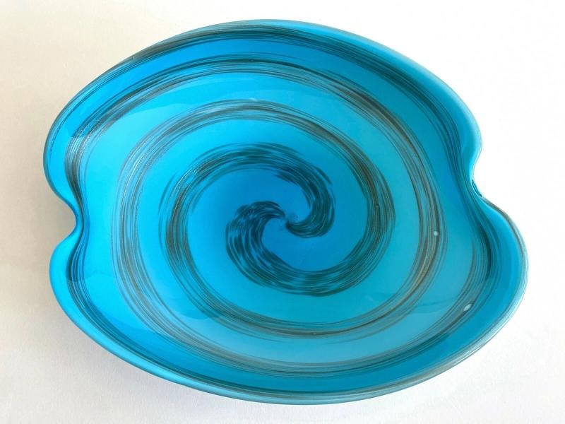 MCM BARBINI MURANO ART GLASS AMOEBA FREEFORM OVAL AVENTURINE SWIRL AQUA BOWL: MEASURES 10 1/2" W X 8 1/2" D X2 3/8" H. Condition: Used,Country of Origin: Italy,Handmade: Yes,Production Technique: Hand Blown Glass,Style: Mid-Century Modern,Item Height: 2 3/8",Item Width: 8 1/2",