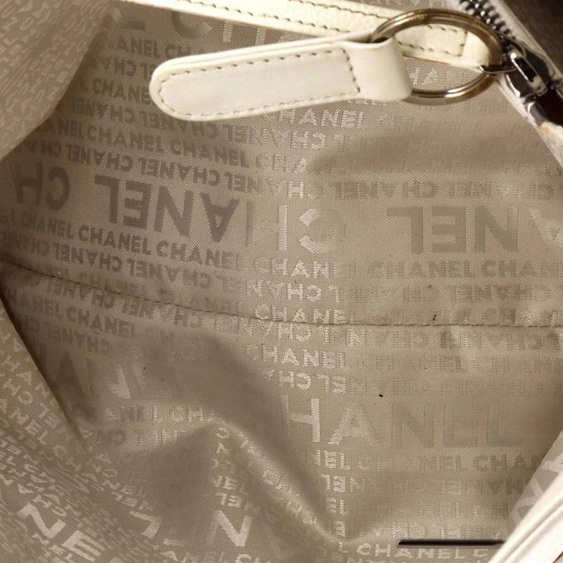 Chanel Square Stitch Tote Caviar Medium - 6
