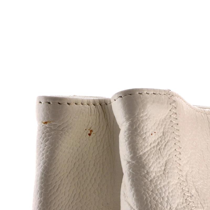 Chanel Square Stitch Tote Caviar Medium - 8
