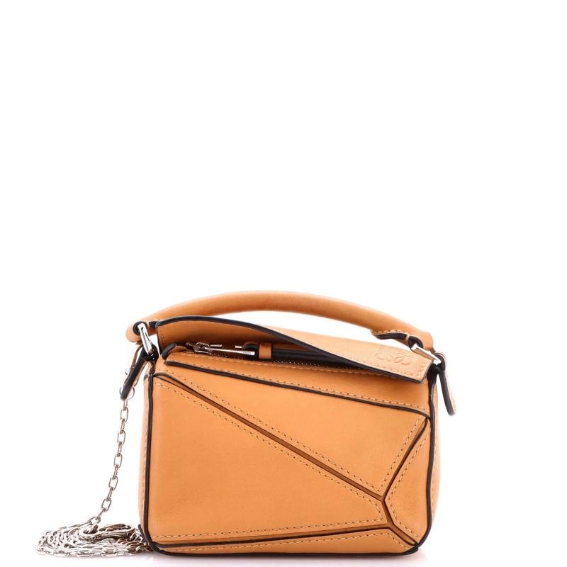 Loewe Puzzle Bag Leather Nano (1 of 7)