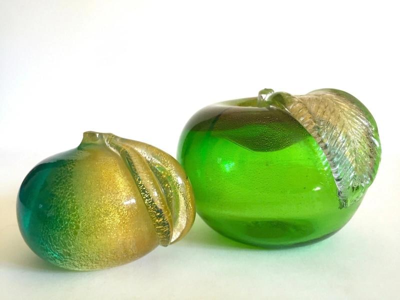 BAROVIER & TOSO VTG MID CENTURY MODERN MURANO ART GLASS GREEN APPLES - 2PC SET: Condition: Used,Country of Origin: Italy,Material: Glass,Glassmaking Technique: Hand Blown,Type of Glass: Blown Glass,Production Style: Art Glass,Subject/Theme: FRUIT,City of Origin: Murano,Brand: Bar