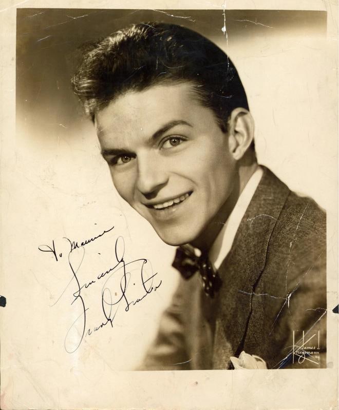 Frank Sinatra "Sincerely" Authentic Signed 8x10 Black & White Photo JSA #ZZ36199 (1 of 2)
