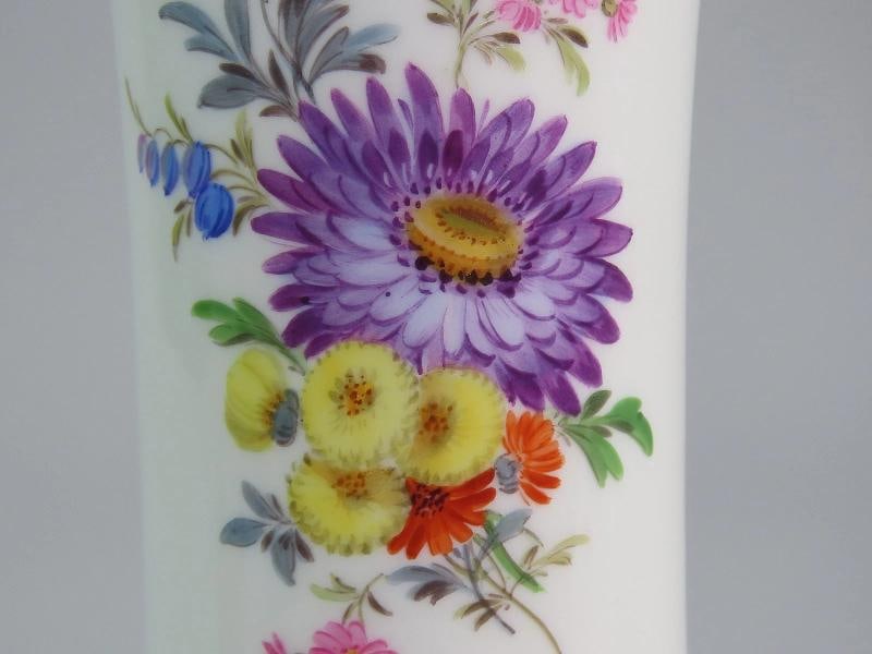 Lovely Pair Meissen Hand Painted Floral Flowers Gilt Rim Trumpet Vases - 7