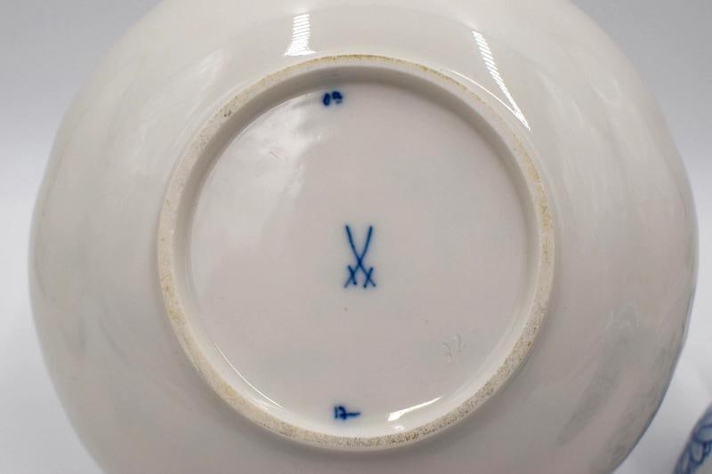 Set of 6 Vintage Meissen Blue Onion Cups & Saucers - Hand Painted - 8