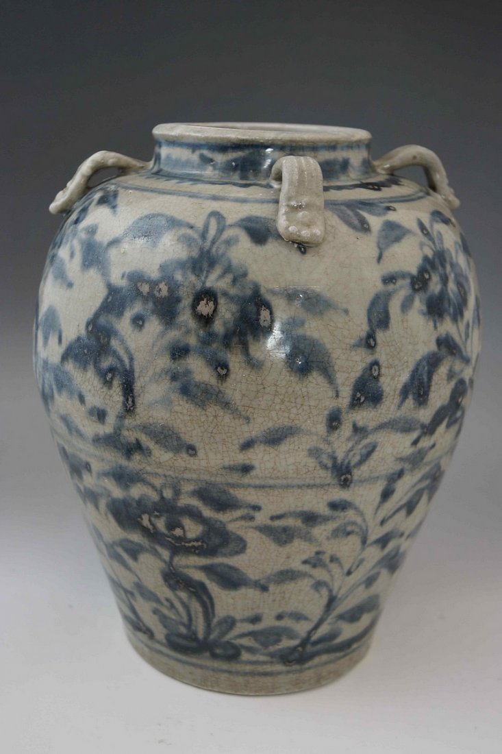 Ming dynasty Daoma Kiln blue and white jar: Ming dynasty Daoma Kiln blue and white jar, 22x26.5cm