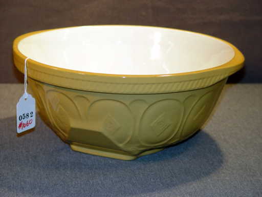 1060: THE GRIPSTAND MIXING BOWL, T. G. GREEN AND COMPAN 1060: THE GRIPSTAND MIXING BOWL, T. G. GREEN AND COMPAN