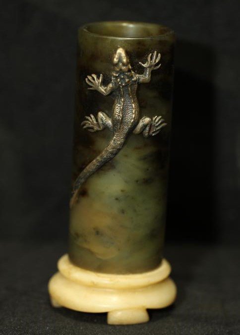 Stephen Wakeva old Russian silver lizard: Stephen Wakeva old Russian silver lizard with white precious stone eyes, sticking to a nice jade vase, in Faberge style. Lizard is 3"L, beautiful casting, marked with SW. The vase is 4.75"T. Stephen W