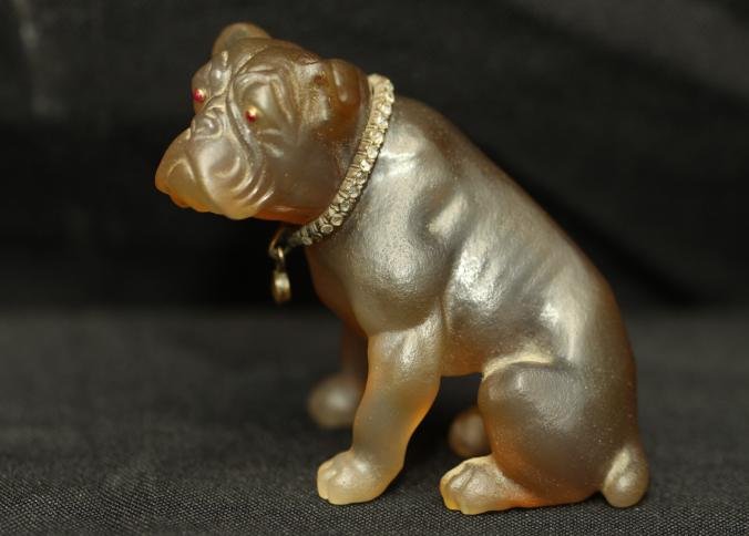 Adorable agate boxer carved with remarkable workmanship: Adorable agate boxer carved with remarkable workmanship and detail, precious stone eyes believed to be ruby red cabochon silver collar set all around with diamonds and a hanging pendant set with a lar
