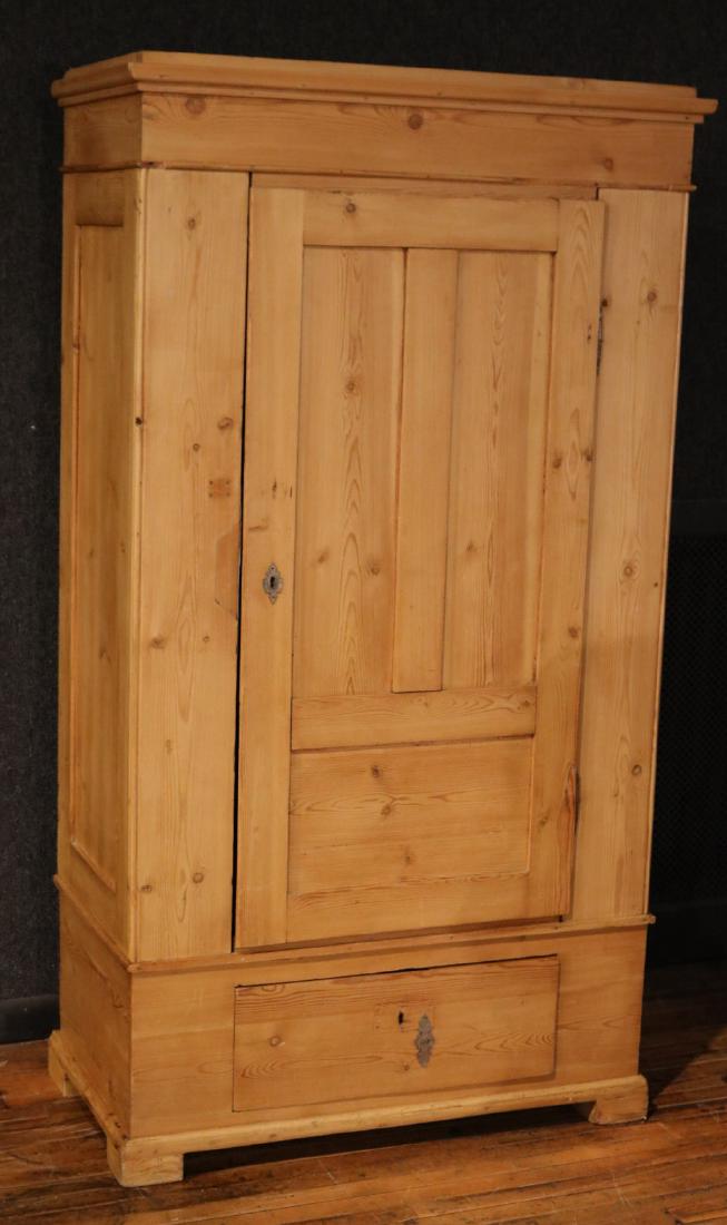 Scrubbed Pine Cupboard (1 of 8)
