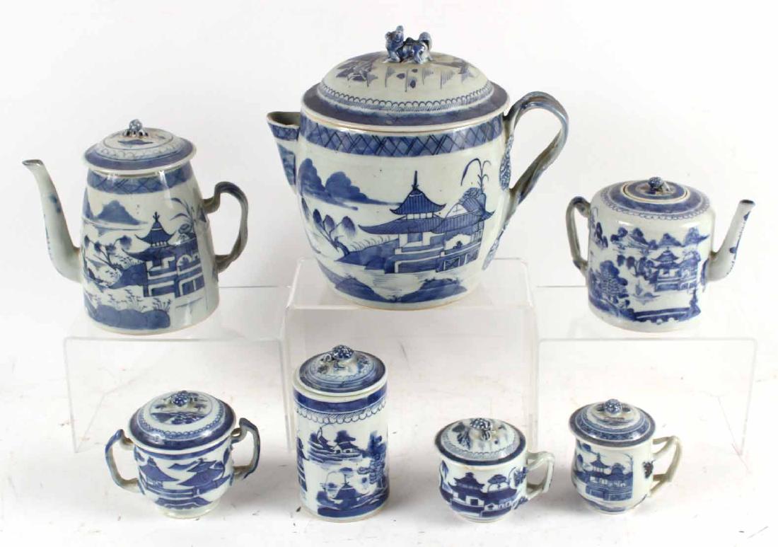 Chinese Export Foo Dog Covered Pitcher (1 of 8)