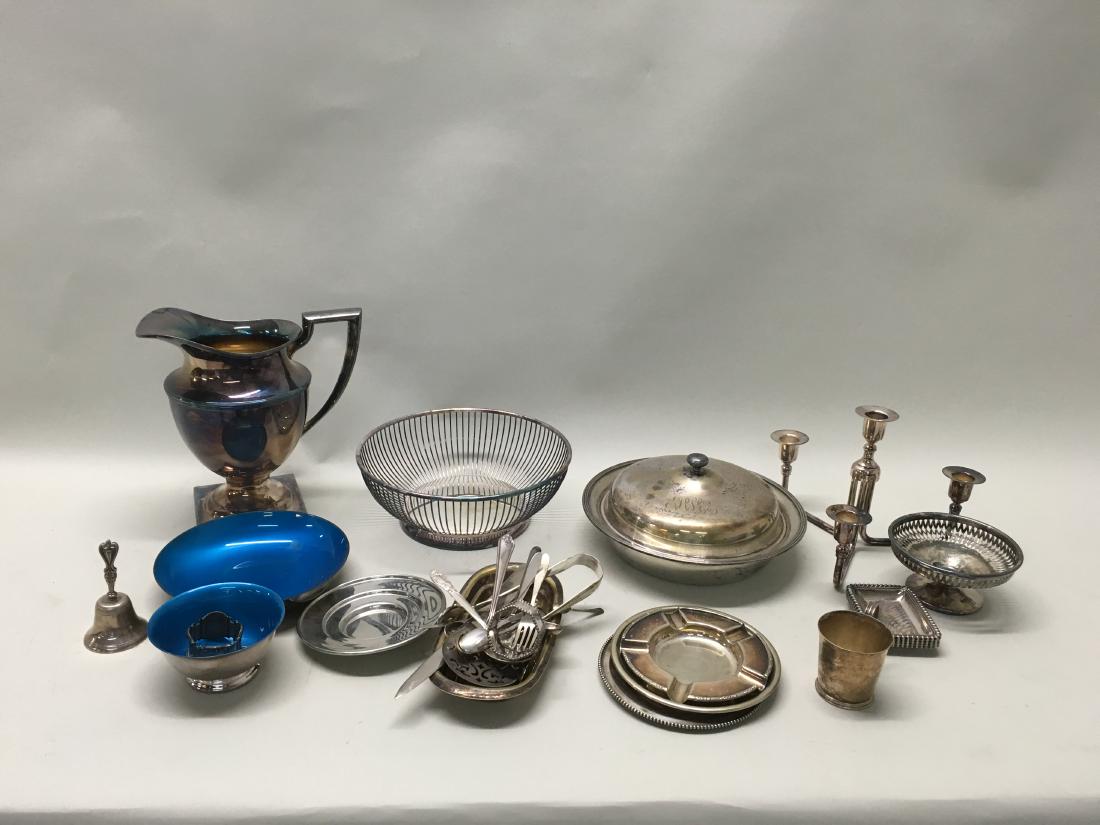 SILVERPLATED TABLE ARTICLES (1 of 1)