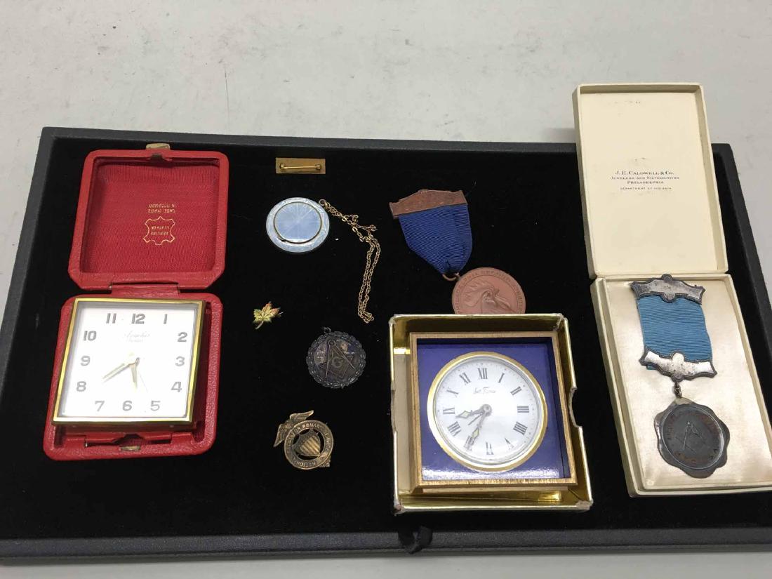 LADIES ENAMEL COMPACT (1 of 4)