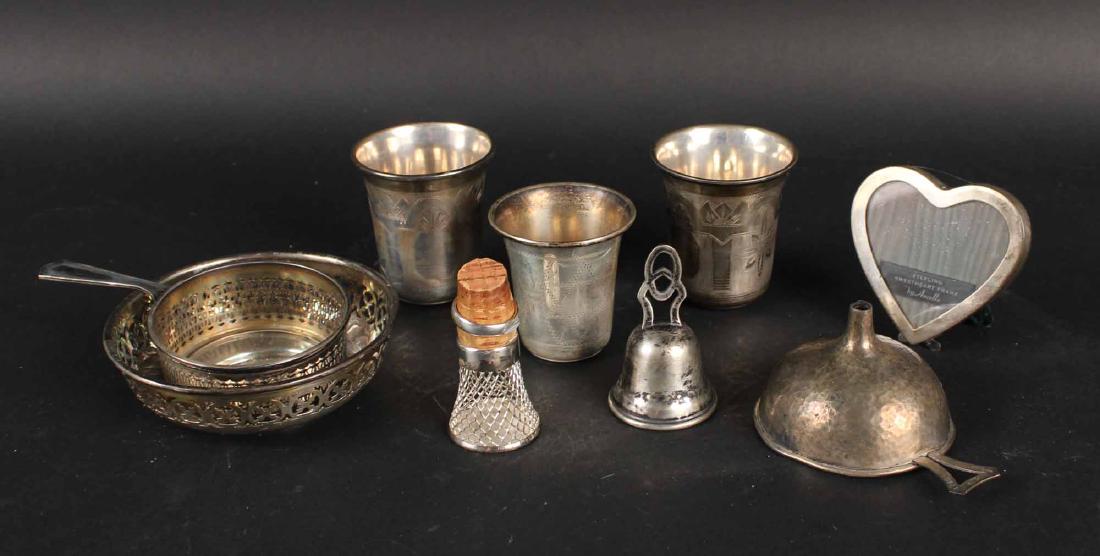 Pair of Russian Silver Kiddish Cups (1 of 5)