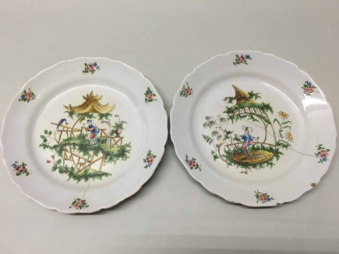 PAIR OF ORIENTAL STYLE PLATES (1 of 1)