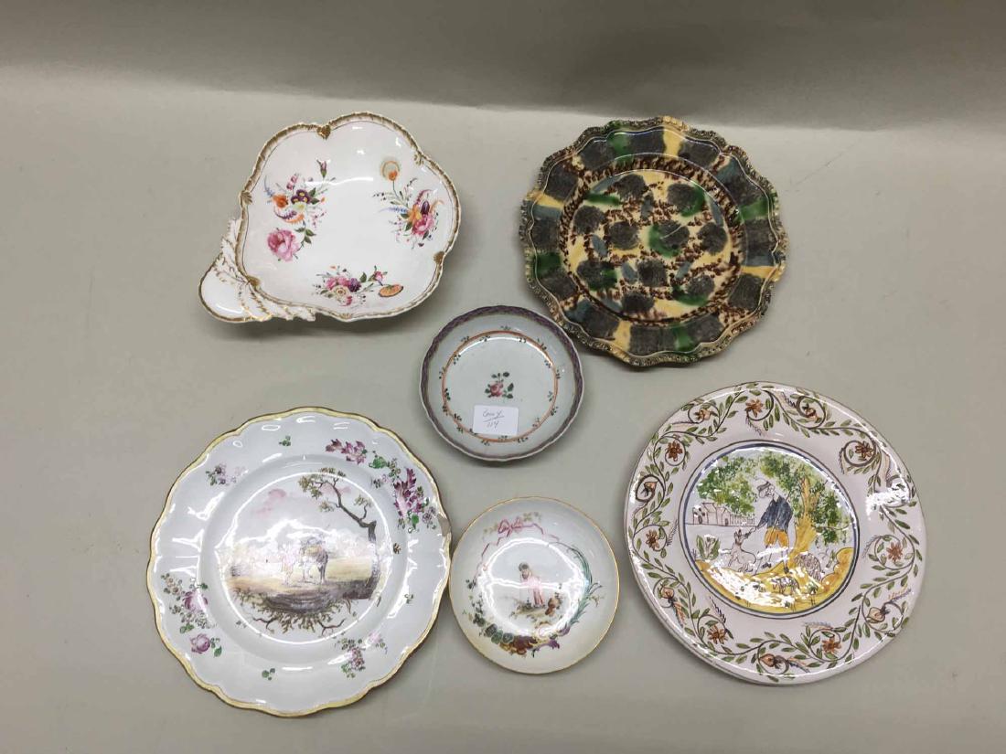 GROUP OF ASSORTED PORCELAIN TABLE ARTICLES (1 of 3)