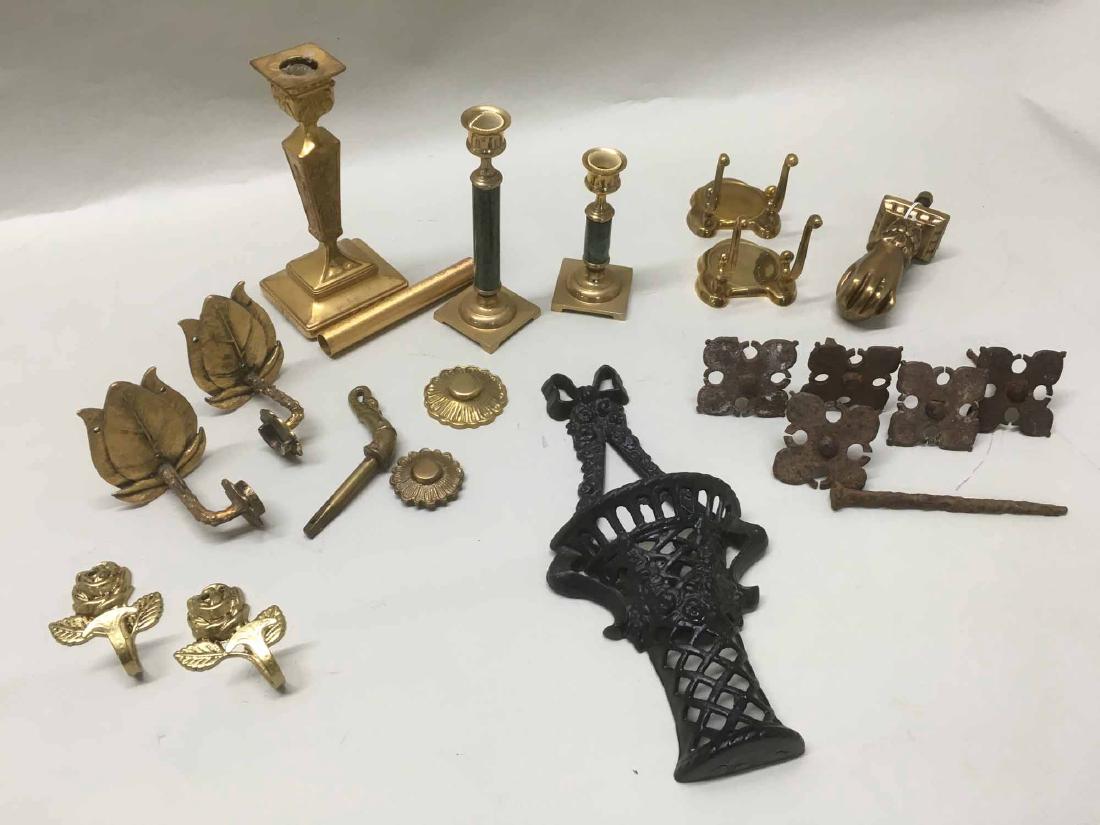 GROUP OF ASSORTED METALWARE TABLE ARTICLES (1 of 1)