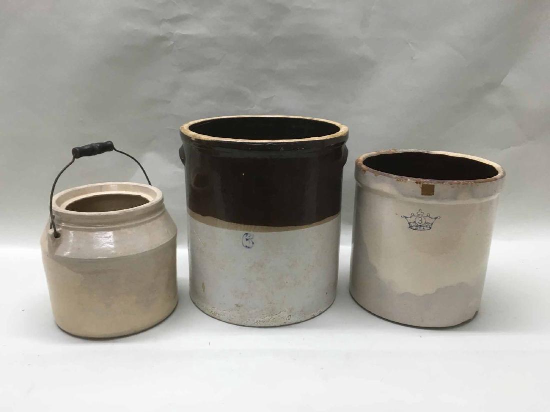 THREE GALLON STONEWARE CROCK (1 of 7)