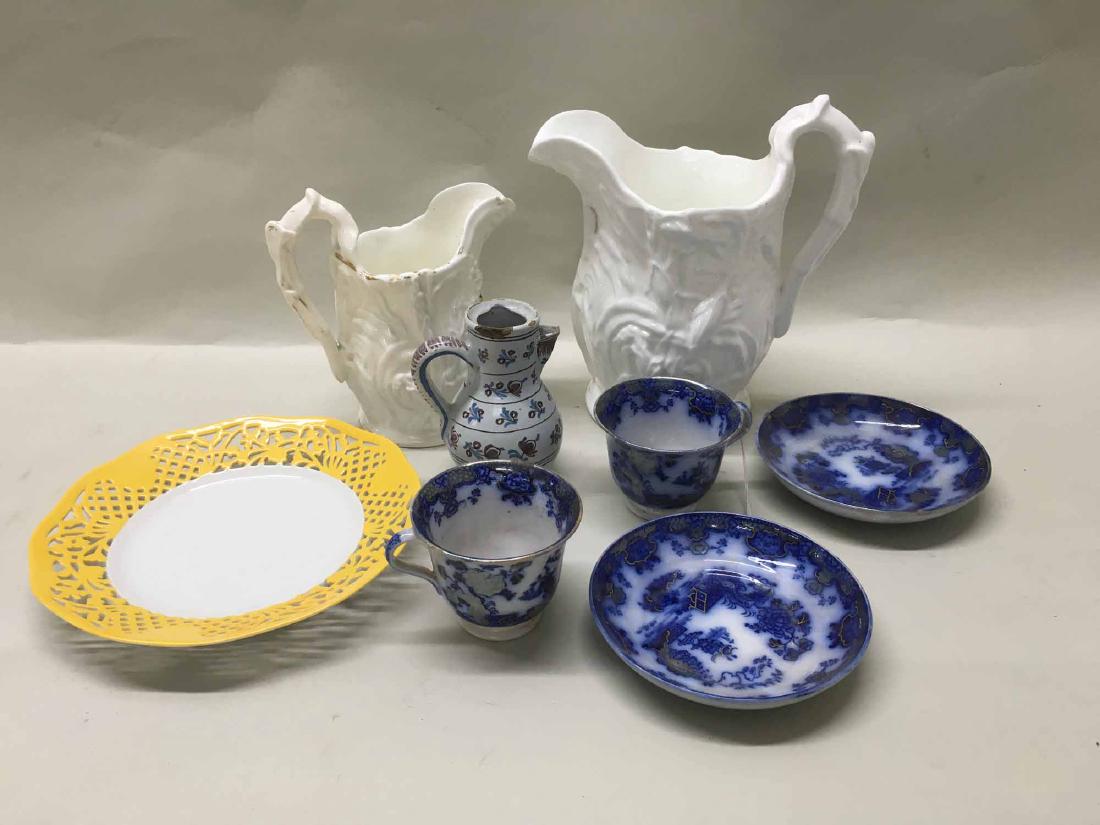 GROUP OF ASSORTED CERAMIC TABLE ARTICLES (1 of 8)