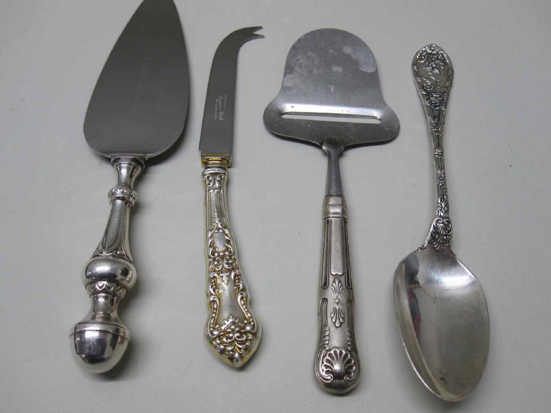 GORHAM STERLING SILVER "DAUPHIN" SERVING SPOON (1 of 7)