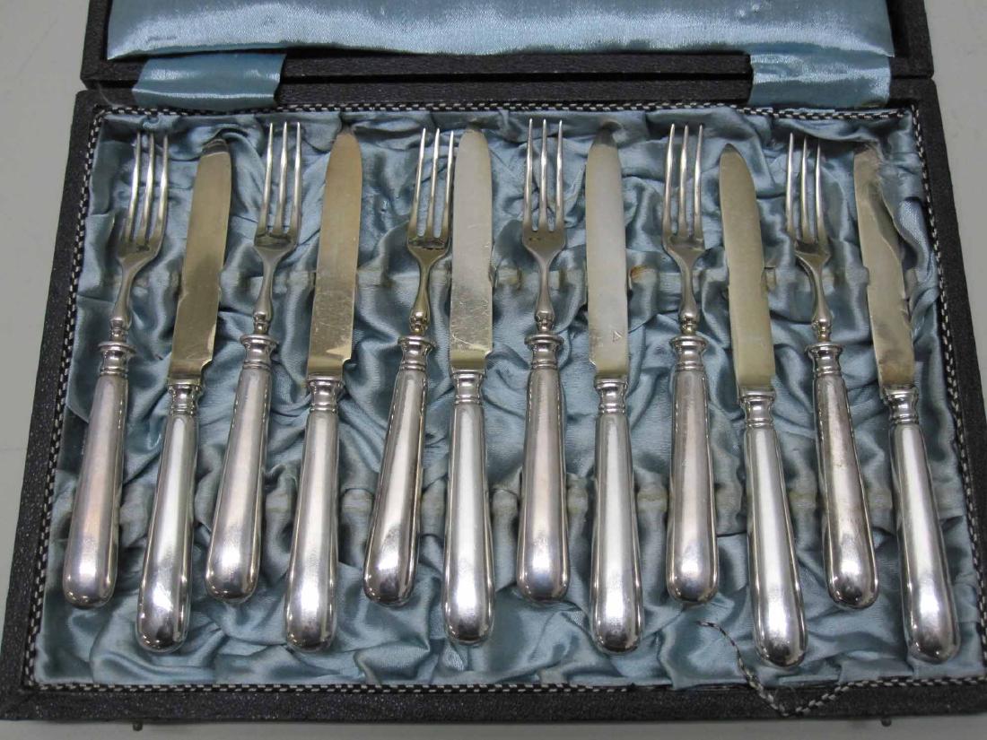 BOXED SILVER PLATE FRUIT SERVICE (1 of 5)