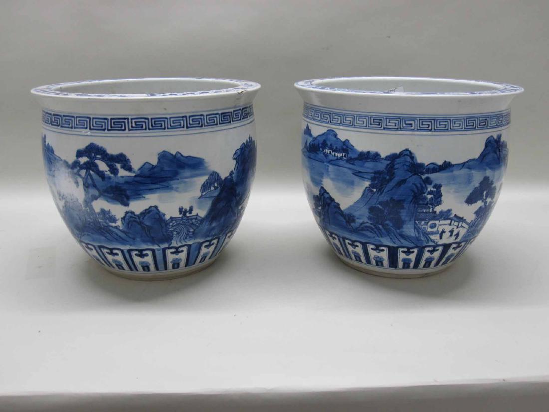 CHINESE BLUE AND WHITE PORCELAIN CACHE POTS (1 of 5)
