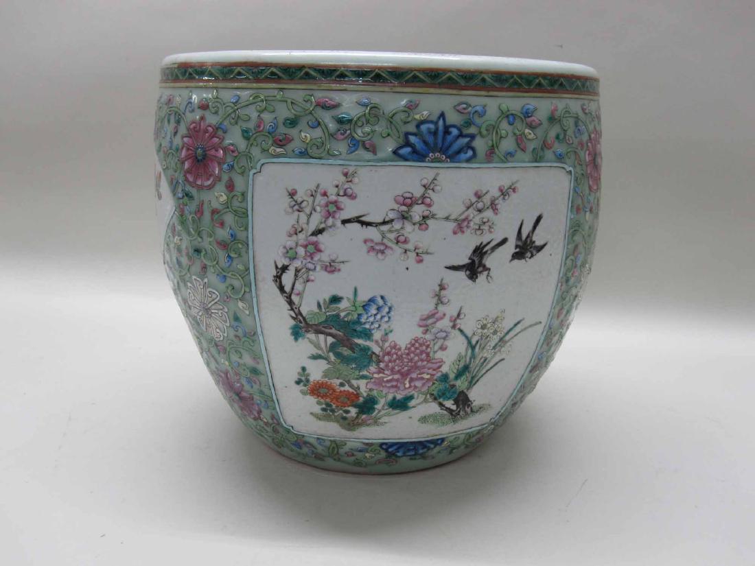 CHINESE PORCELAIN CACHE POT (1 of 4)