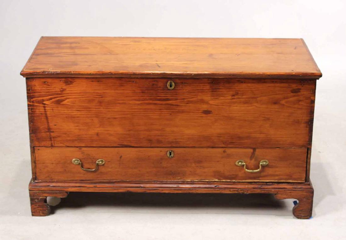 FEDERAL STAINED PINE BLANKET CHEST (1 of 10)